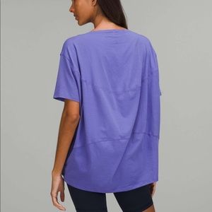 Lululemon Back in Action Short Sleeve Shirt
Color: Charged Indigo
Size: 16